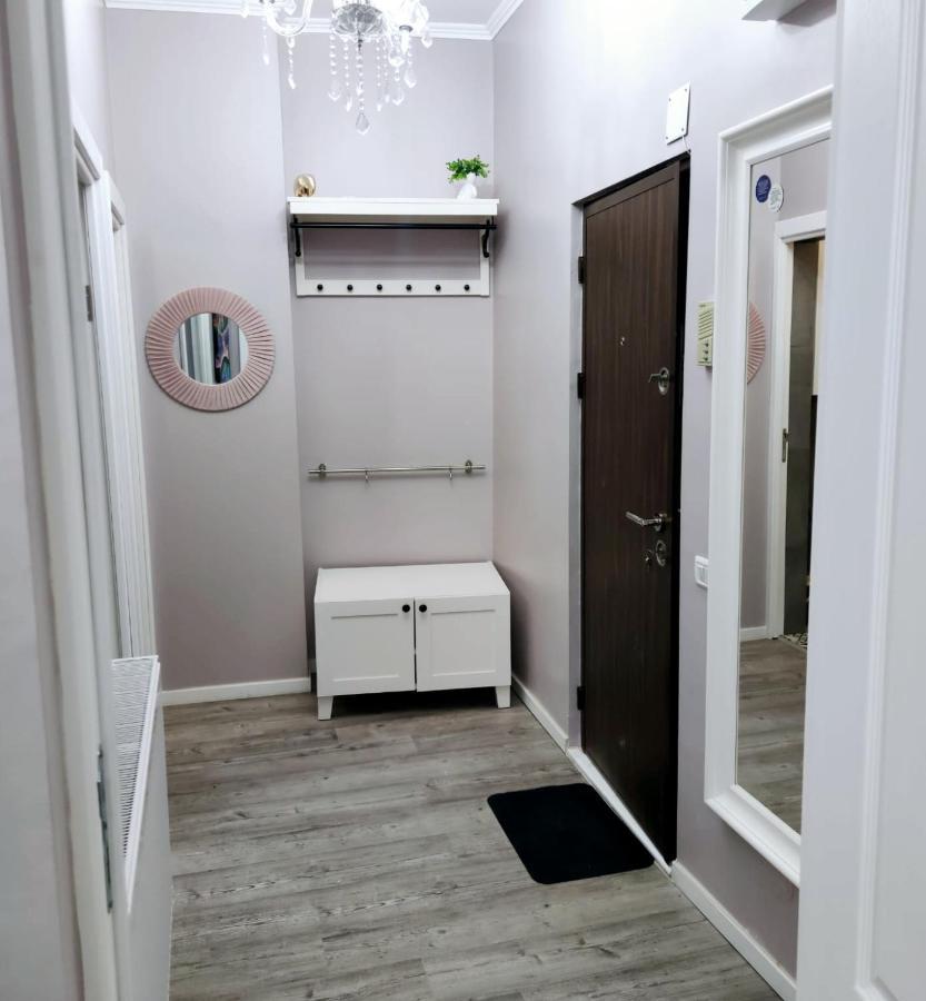 Chic Studio Old City Center - Ivo19 Bukares Bagian luar foto