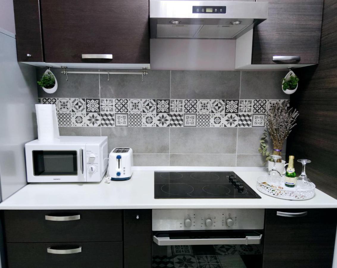 Chic Studio Old City Center - Ivo19 Bukares Bagian luar foto