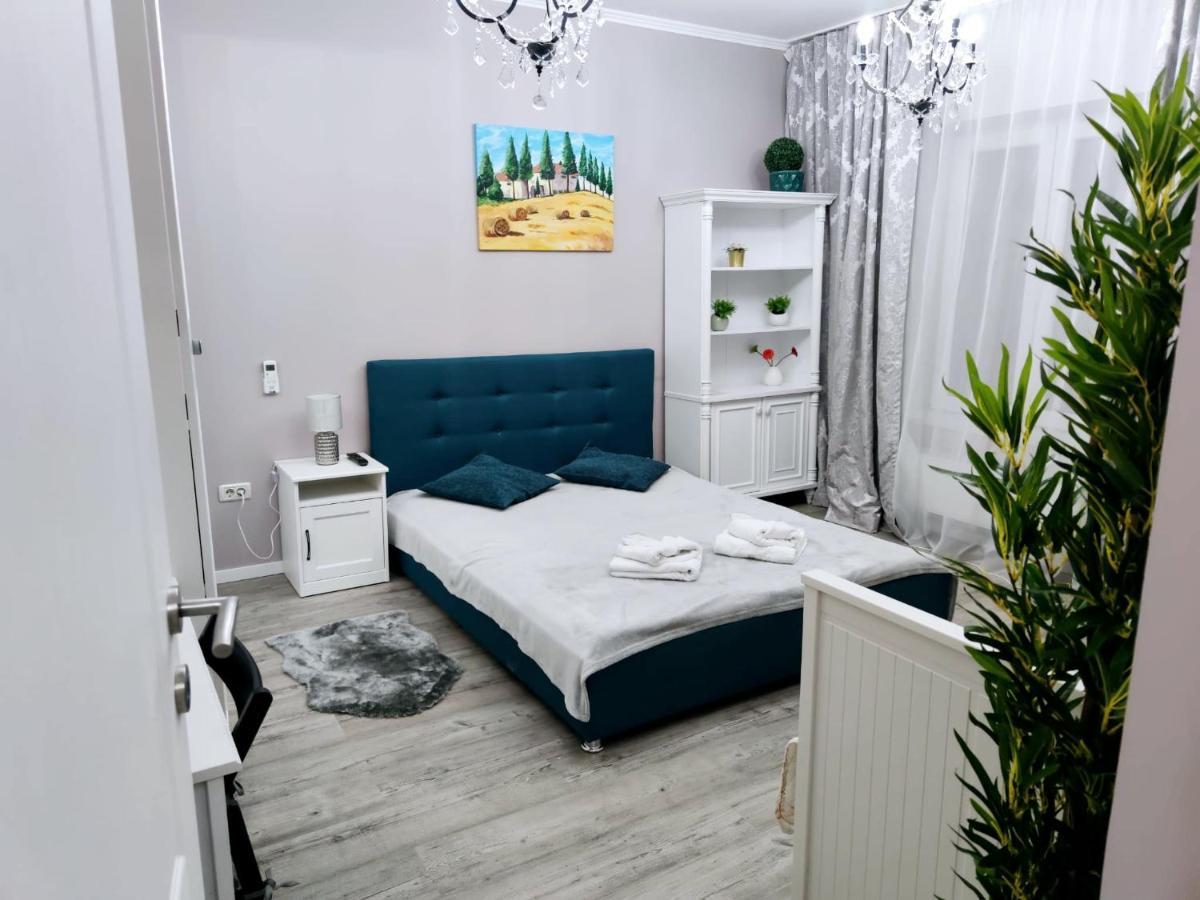 Chic Studio Old City Center - Ivo19 Bukares Bagian luar foto
