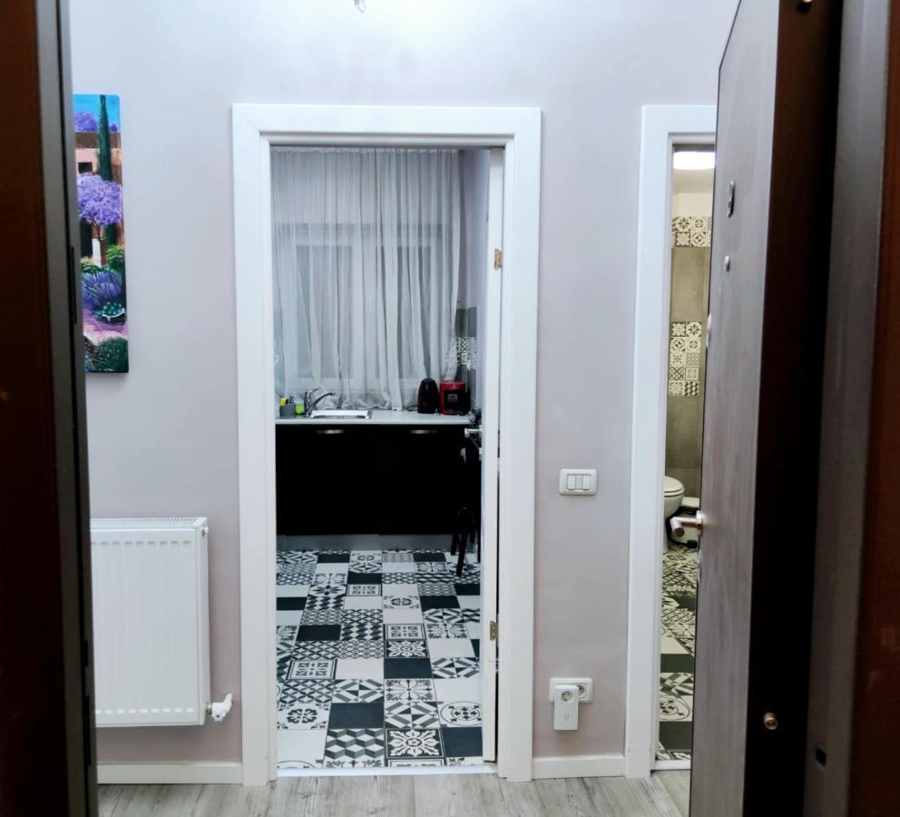 Chic Studio Old City Center - Ivo19 Bukares Bagian luar foto