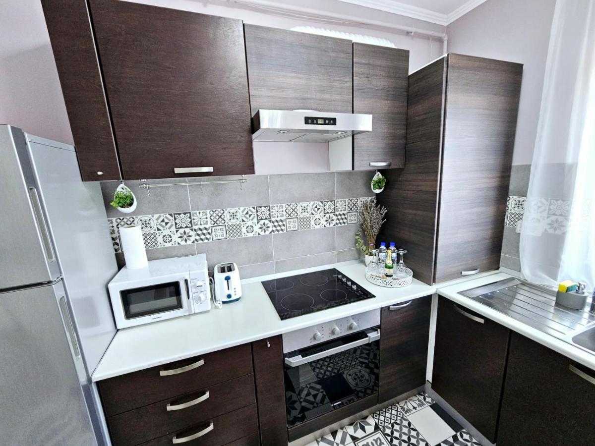 Chic Studio Old City Center - Ivo19 Bukares Bagian luar foto