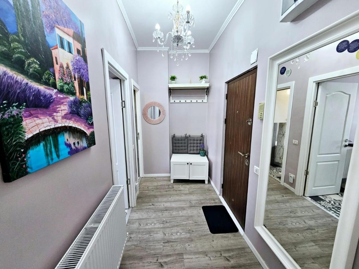 Chic Studio Old City Center - Ivo19 Bukares Bagian luar foto